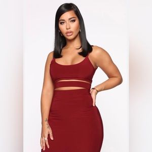 Beautiful set of skirt of color burgundy. Brand new.